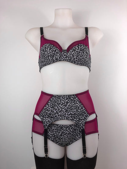  Pink Panther lingerie set including underwired bra dark panther print, magenta mesh, vintage-inspired design.
