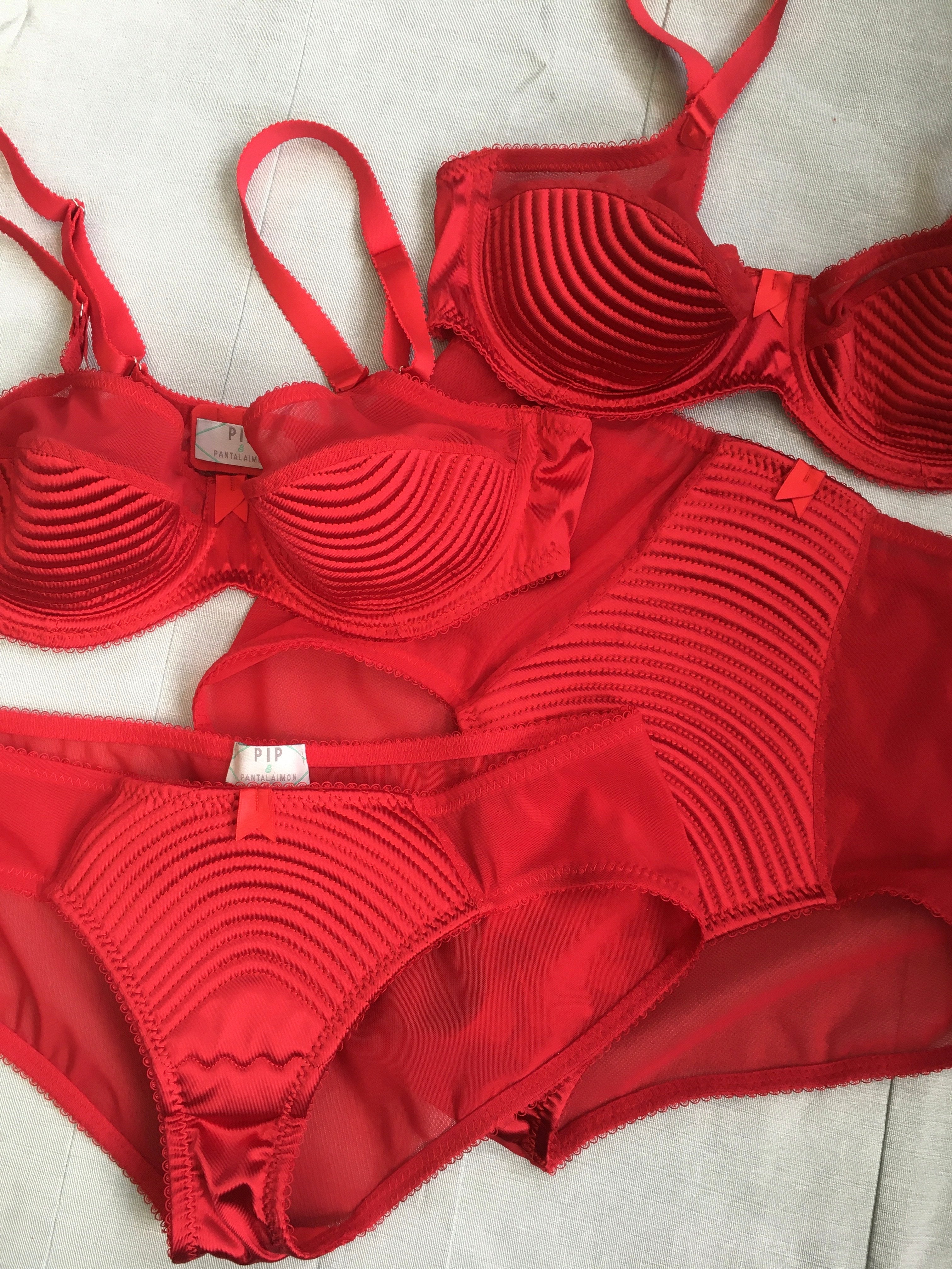 Red store bra outfit